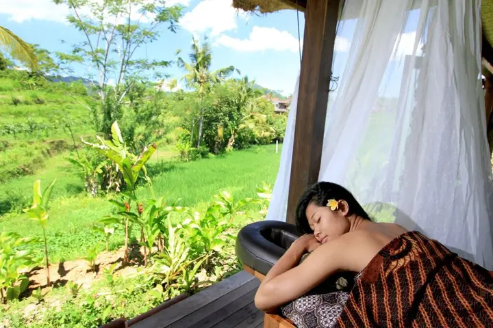 Сидемен: Sawah Indah Villa