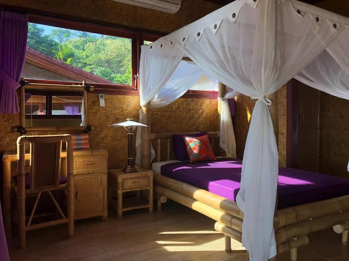 Бунутан: Good Karma Bungalows