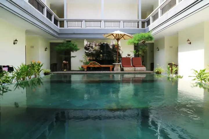 Кута: Teges Inn Kuta