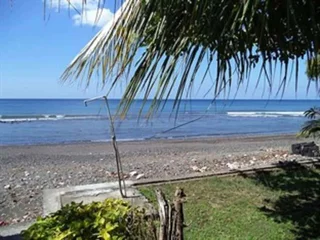 Бунутан: Deddys Beach Bungalows