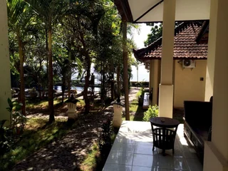 Бунутан: Rising Star Dive Resort