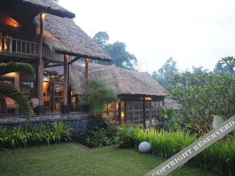 Тегаллаланг: Villa Constance