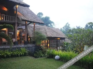 Тегаллаланг: Villa Constance