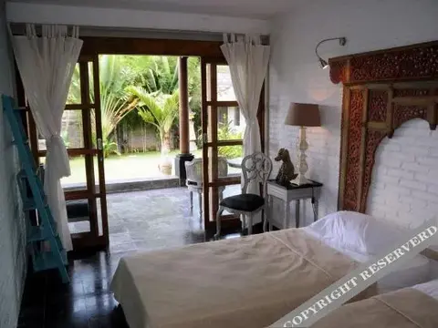 Тегаллаланг: Villa Constance