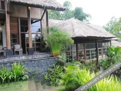 Тегаллаланг: Villa Constance