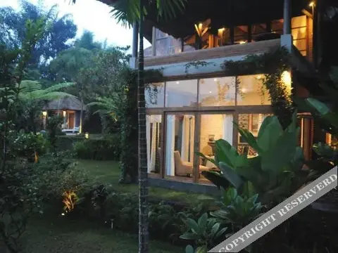 Тегаллаланг: Villa Constance