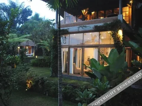 Тегаллаланг: Villa Constance