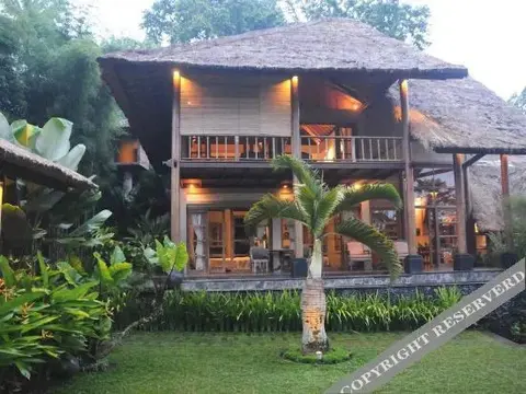 Тегаллаланг: Villa Constance