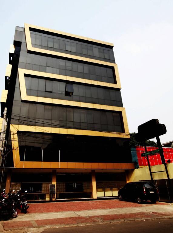 Джакарта: Nite and Day Jakarta Roxy