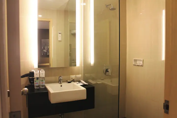 Джакарта: éL Hotel Jakarta