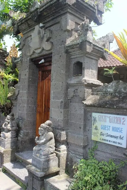 Gustis Garden 2 Guest House — фото 1