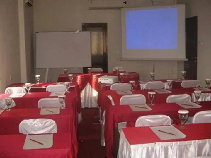Медан: Grand Sirao Hotel