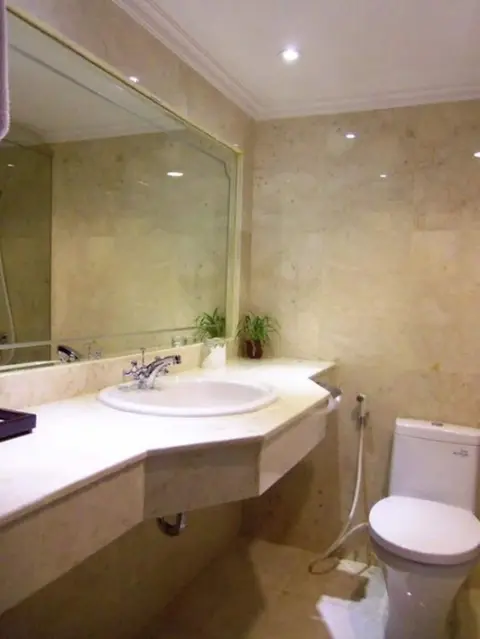 Маланг: Regent's Park Hotel