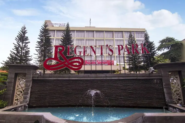 Маланг: Regent's Park Hotel
