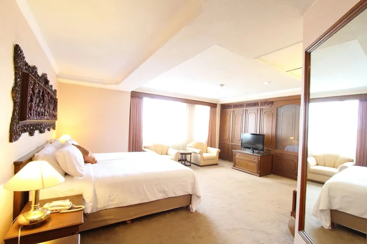 Маланг: Regent's Park Hotel