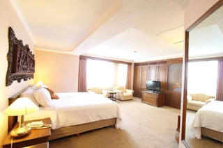 Маланг: Regent's Park Hotel