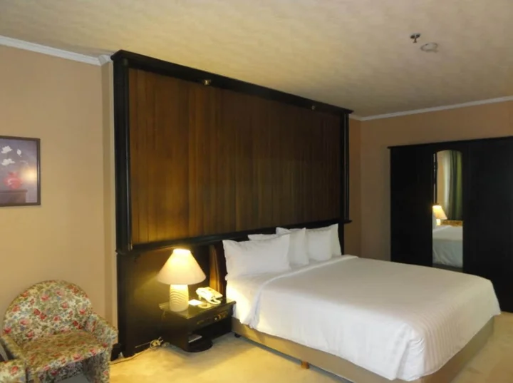 Маланг: Regent's Park Hotel