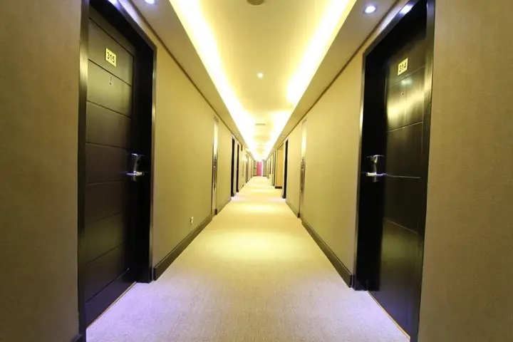 Маланг: Regent's Park Hotel