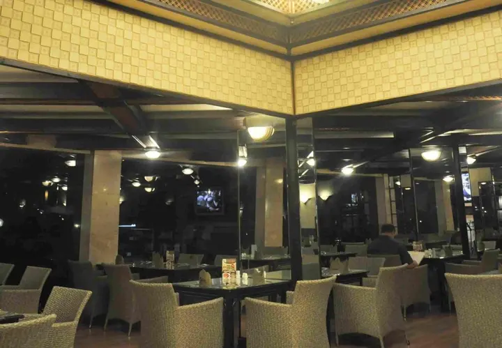 Маланг: Regent's Park Hotel