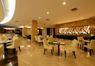 Джакарта: The Falatehan Hotel