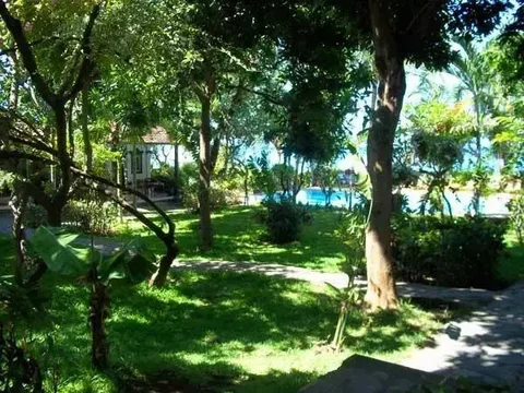 Бунутан: Alamat Anda Kusuma Jaya Indah Bungalows