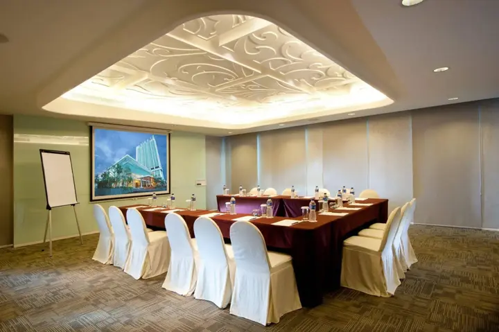 Джакарта: JS Luwansa Hotel and Convention Center