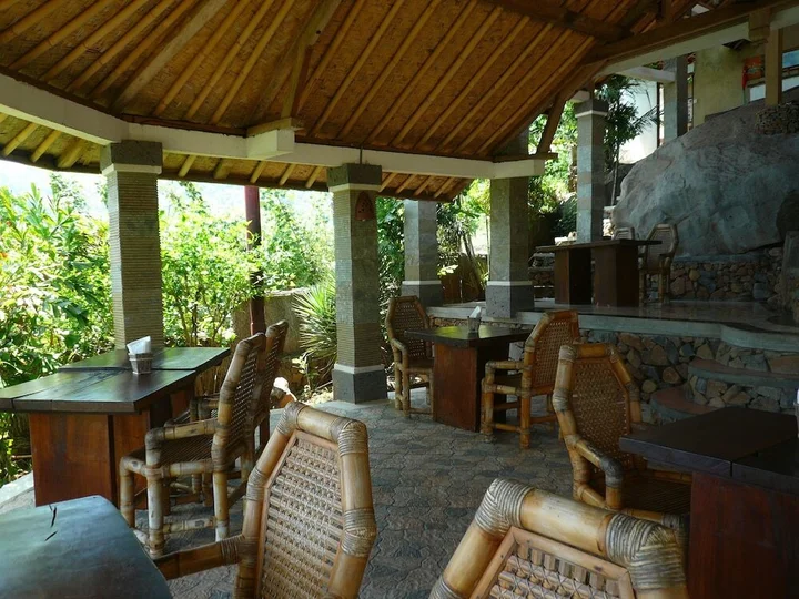 Бунутан: Wawa Wewe Rock Resort