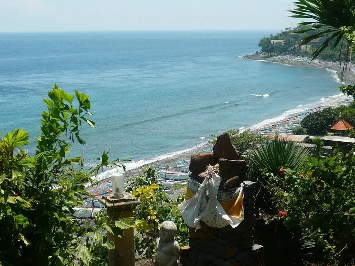 Бунутан: Wawa Wewe Rock Resort