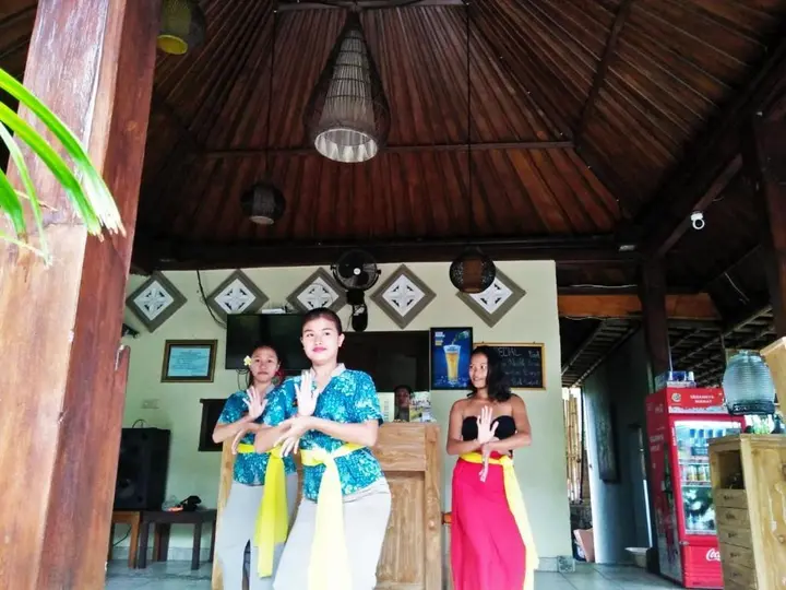 Бунутан: Sunshine Bungalows