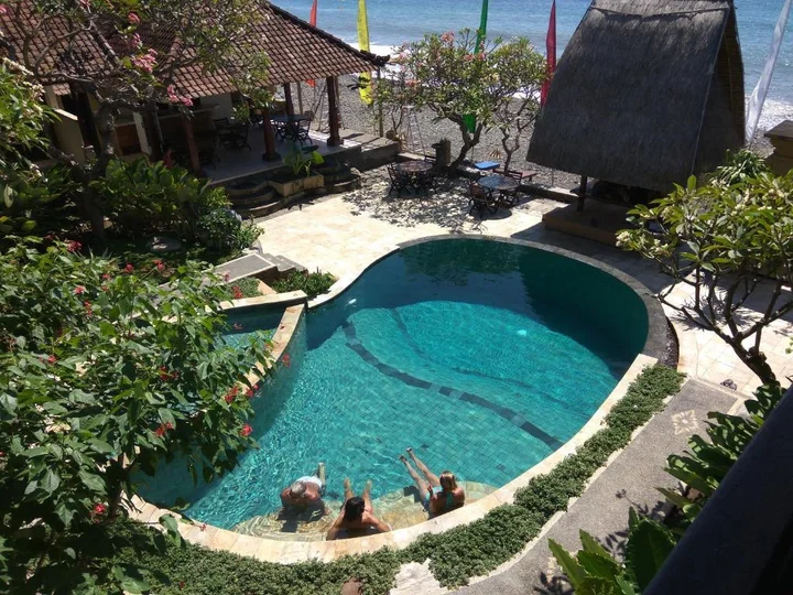 Бунутан: Sunshine Bungalows