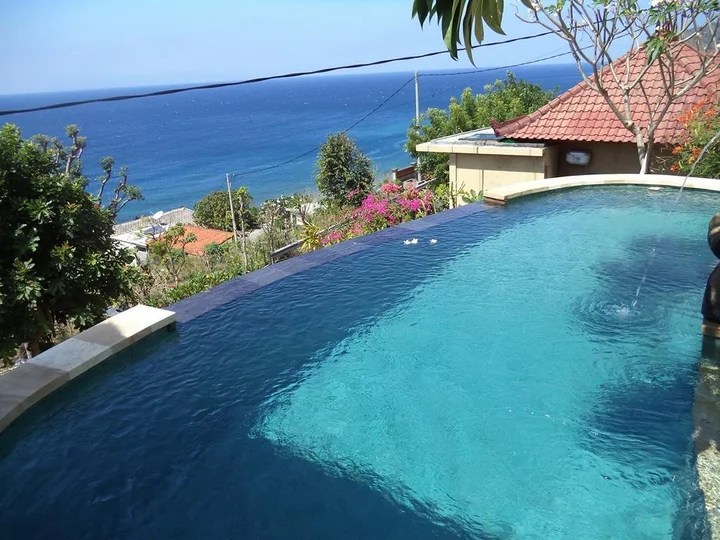 Бунутан: Paradise Bungalows