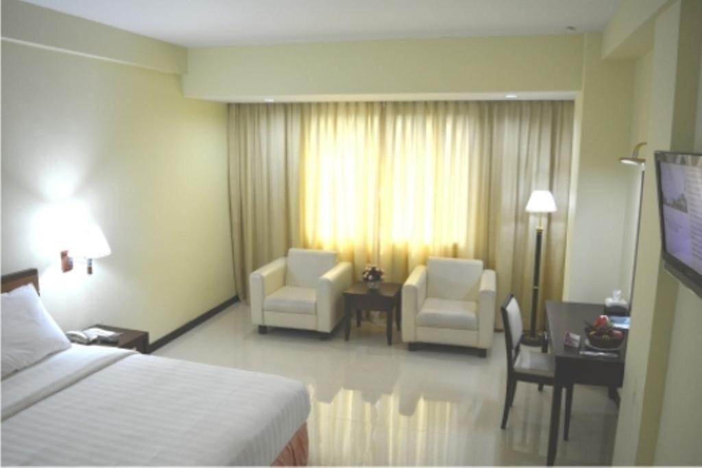 Батам: Nagoya Plasa Hotel
