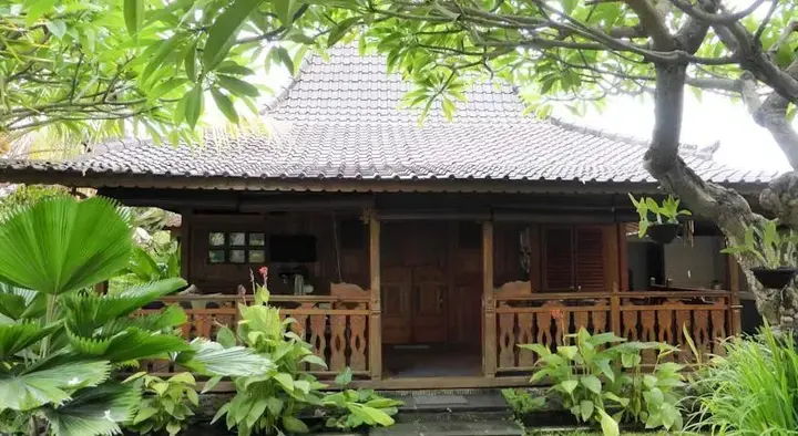 Каликбукбук: Lovina Beach Houses V