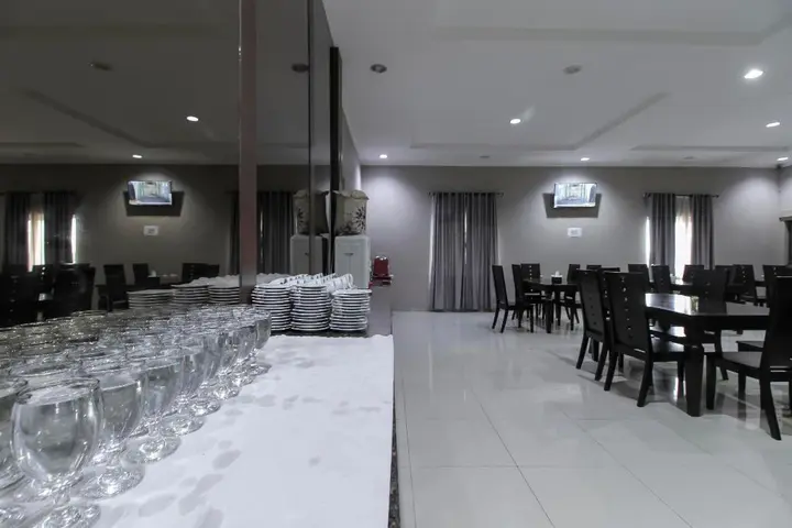 Медан: Hotel Islami Aceh House Sriwijaya