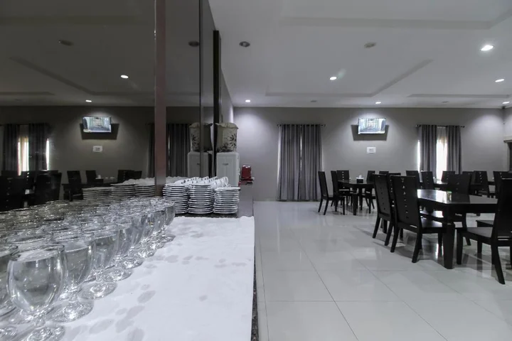 Медан: Hotel Islami Aceh House Sriwijaya