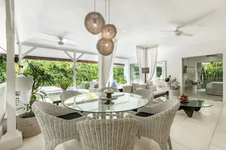 Кута: Esha Villa Drupadi I