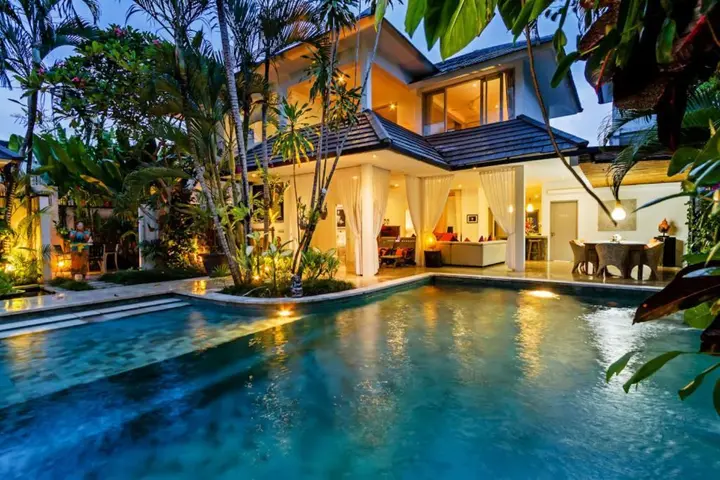 Кута: Esha Villa Seminyak