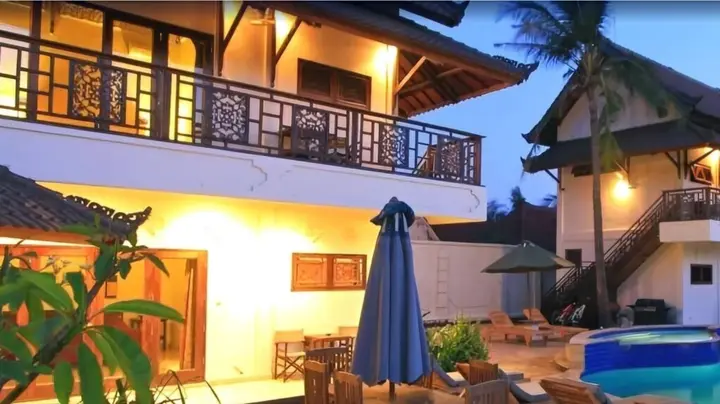 Гили Траванган: Baruna Villas
