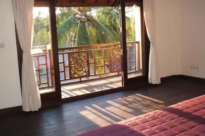 Гили Траванган: Baruna Villas