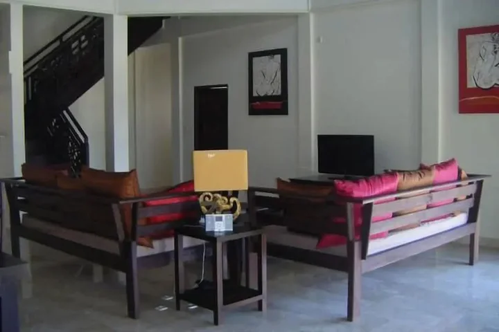 Гили Траванган: Baruna Villas