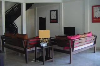 Гили Траванган: Baruna Villas