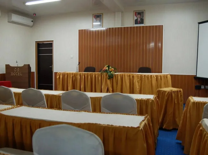 Паданг: Grand Sari Hotel