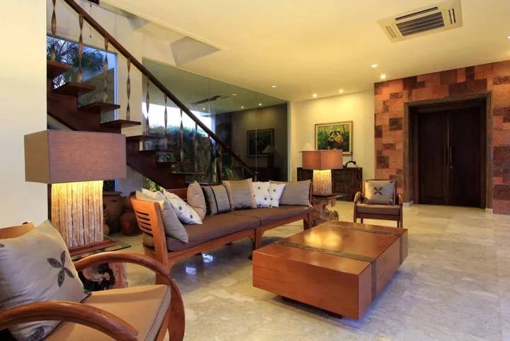 Беноа: Awanti Villa