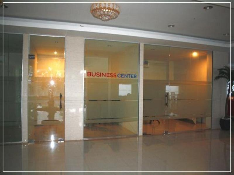 Медан: The Sulthan Darussalam Medan