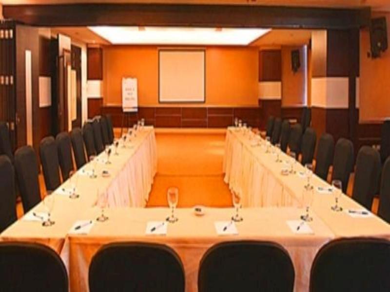 Медан: The Sulthan Darussalam Medan
