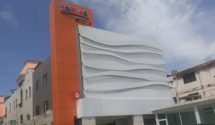 Пеканбару: Sabrina City