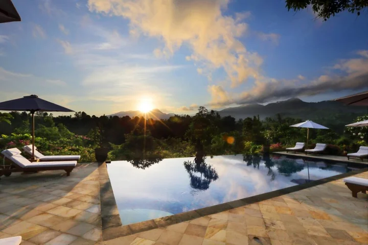 Сукасада: Shanti Natural Panorama View Hotel