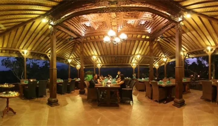 Сукасада: Shanti Natural Panorama View Hotel
