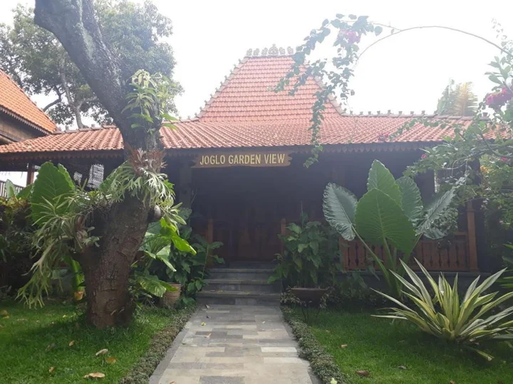 Сукасада: Shanti Natural Panorama View Hotel