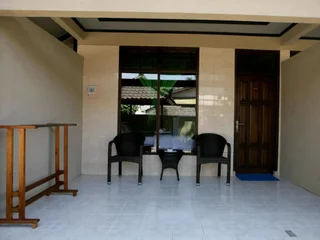 Гили Траванган: Giliano Residence